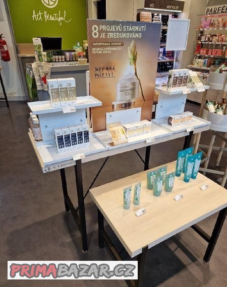 nabytek-pro-prodejnu-nebo-kosmeticky-salon