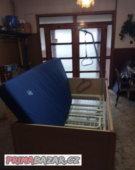 zdravotni-polohovaci-postel