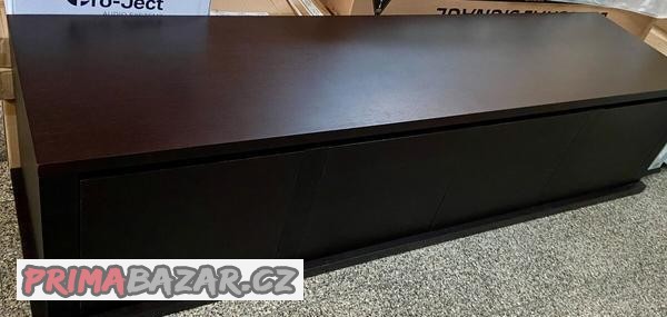 luxusni-masivni-nabytek-pod-tv