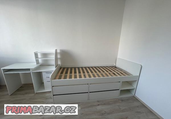 postel-s-psacim-stolem