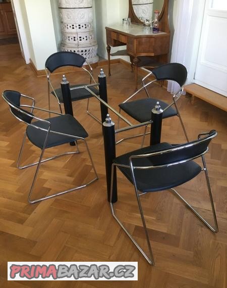 skleneny-stul-ze-svycarska