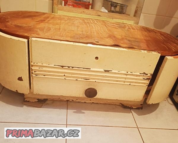sara-toaletka-stolek-k-renovaci-daruji