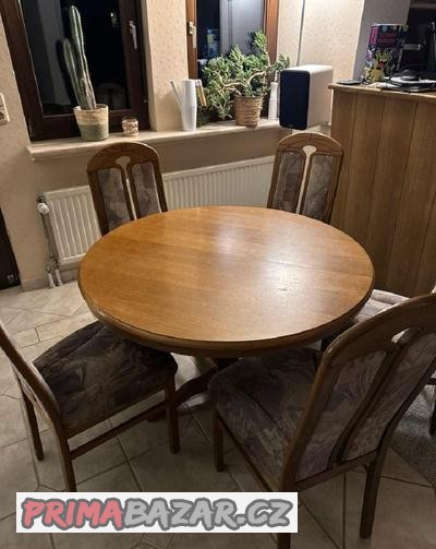 stul-kulaty-rozkladaci-a-6-zidli-masivni-drevo