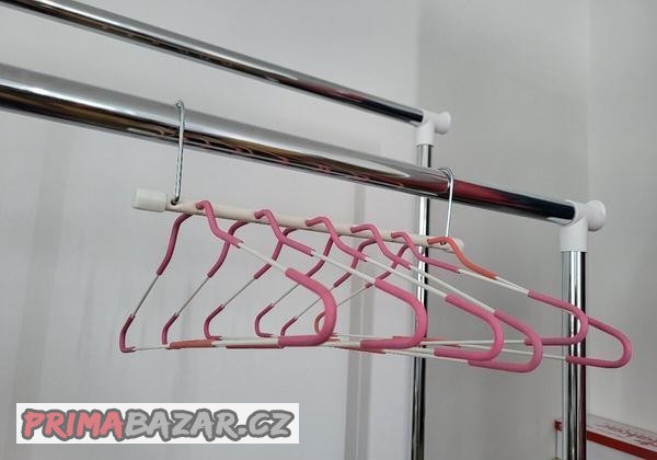 vesak-do-skrine-a-do-auta