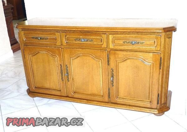 masivni-tridverova-komoda-se-supliky