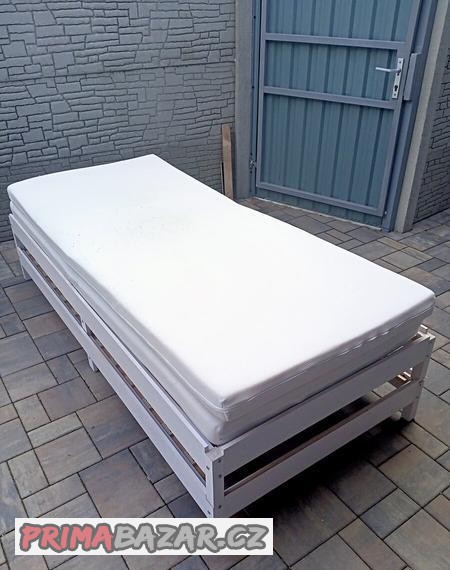 prodam-dve-postele-matrace-zdarma