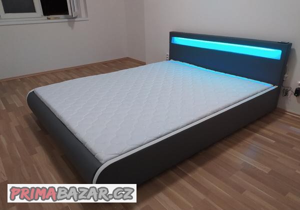 manzelska-postel-160x200-s-rostem-led-a-matrace