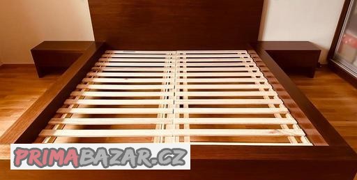 dvoupostel-nocni-stolky-rosty