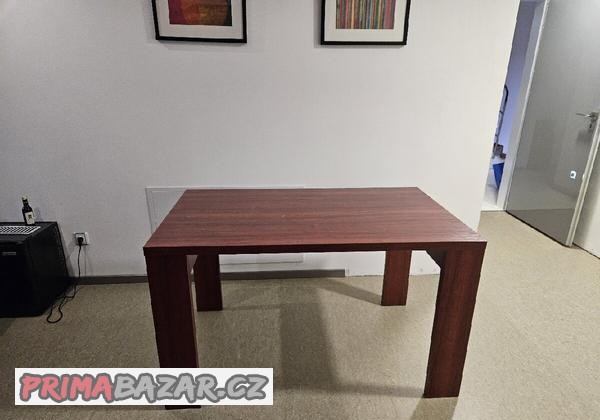 kuchyňský stůl