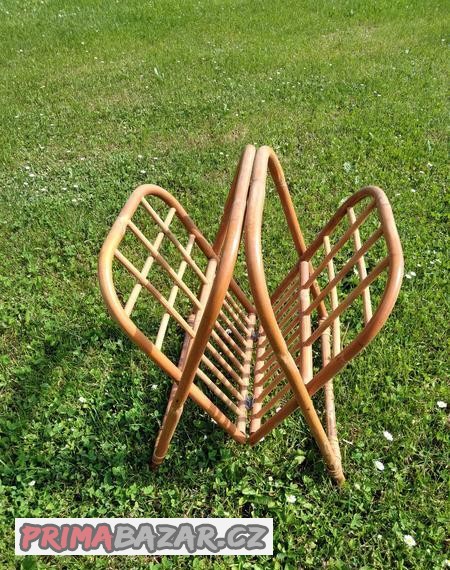 Prodám proutěný stojan na noviny retro