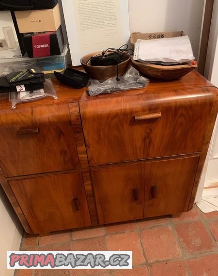 Starožitná gramoskřínka