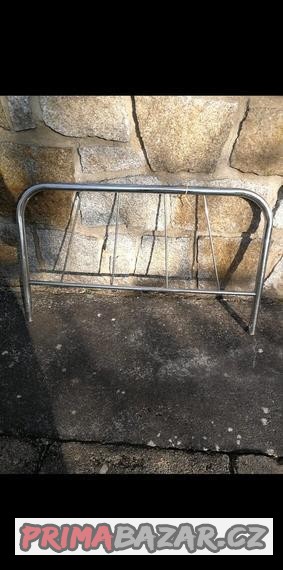 kovove-postele-s-dratenkami-4ks