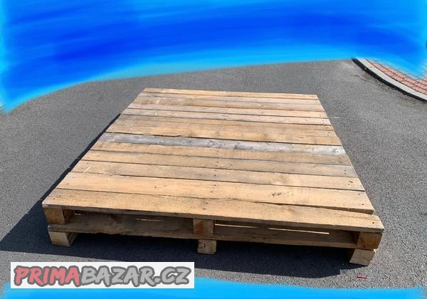 Velká dřevěná paleta - 1 600 x 1 800 x 120