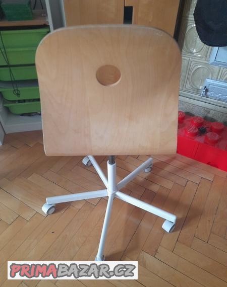 zidle-na-koleckach-ikea
