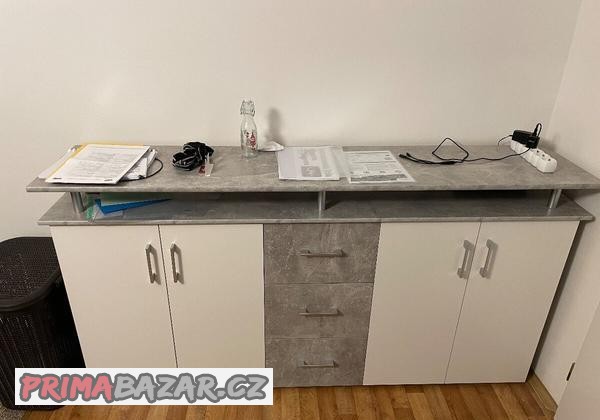 komoda-s-pultem-sediva