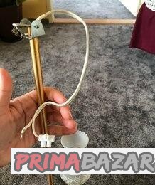 Trojcípý dřevěnný lustr