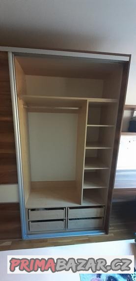Skříň / postel