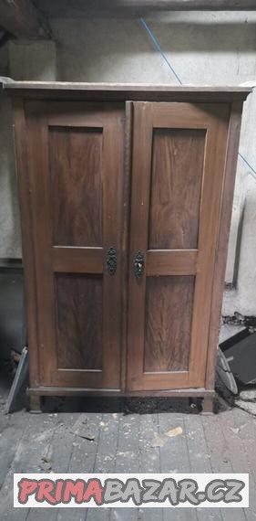 prodam-starou-starozitnou-skrin