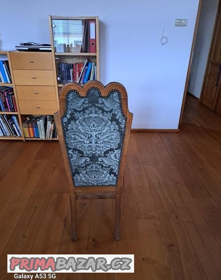 jidelna-artdeco-calounene-zidle-stul-sekretar