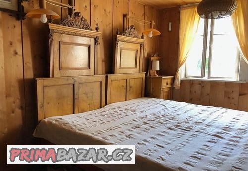 starozitna-dubova-postel-s-vyrezavanim