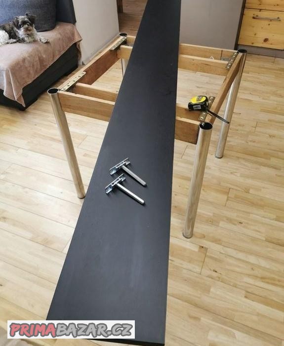 5-kusu-220-cm-nastenne-police-se-skrytym-kovanim