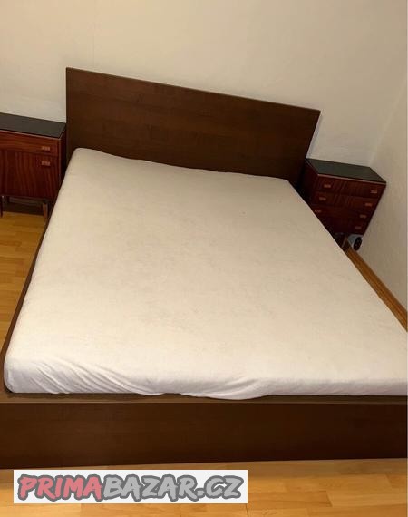 prodam-postel-s-penovymi-matracemi-a-rosty