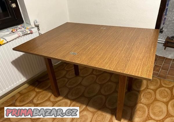 prodam-rozkladaci-stul