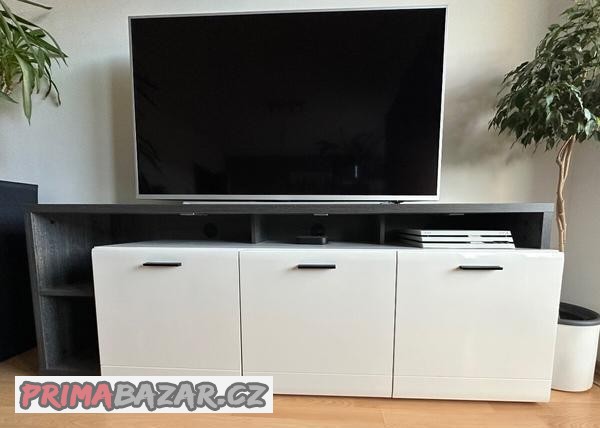 tv-skrinka