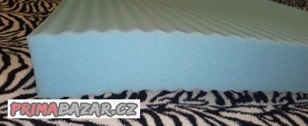 detska-matrace-do-postylky