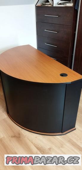 Prodám část oválného kancelářského stolu