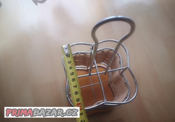 stojan-na-pribory-ubrousky