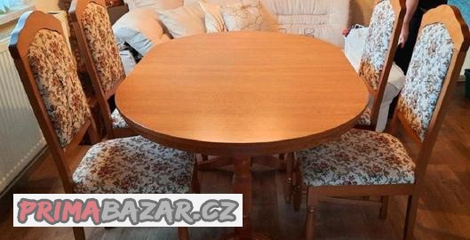 jidelni-rozkladaci-stul-a-6-zidli-bez-zavad