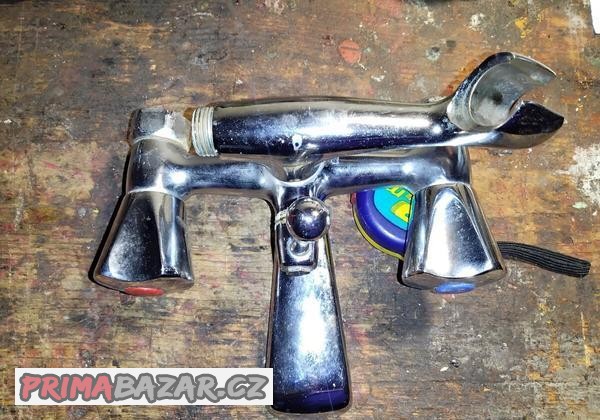 Vanová baterie se sprchou