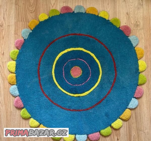 rucne-vyrabeny-kusovy-kruhovy-koberec-s-prumerem-100-cm