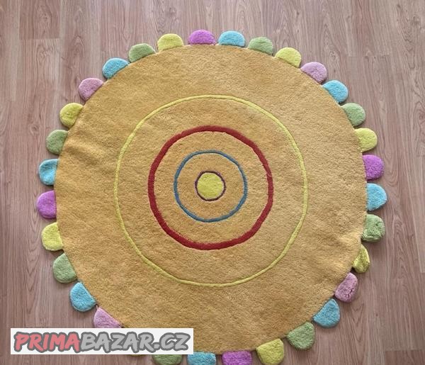 rucne-vyrabeny-kusovy-kruhovy-koberec-s-prumerem-150-cm
