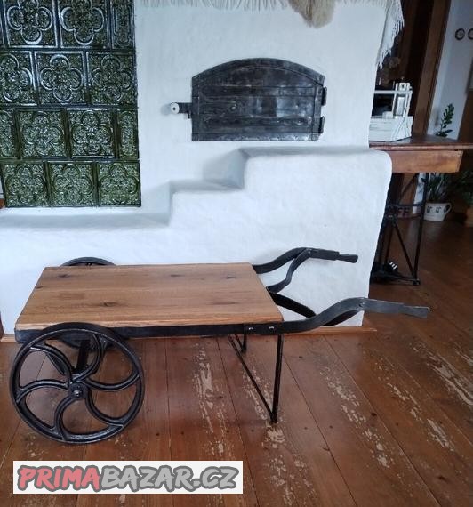 designový,industriální,konferenční stůl