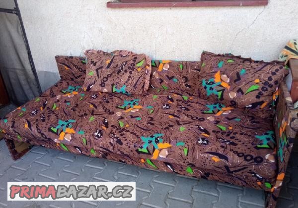 gauc-s-uloznym-prostorem-v-dobrem-stavu