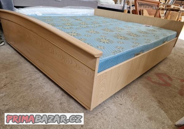 postel-drevo-lamino-180x190-vyska-60-cm