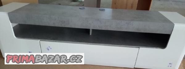 skrinka-pod-tv