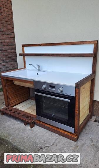 Dětská kuchyňka s granitovým dřezem 136,5 x 60(72)