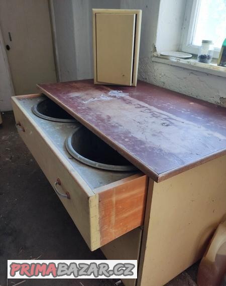 stul-s-vysuvnymi-2-drezi