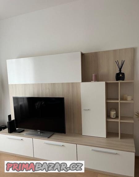 obyvaci-stena-tv-na-zakazku-vyrobena