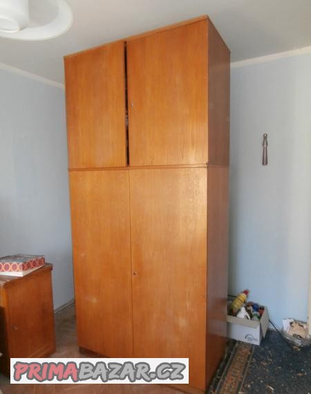 satni-skrin-bez-nastavce-ze-60-let-up-zavody-rousinov