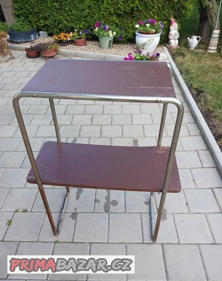 trubkovy-stolek