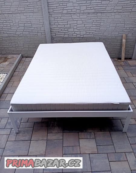 prodam-kovovou-postel-matraci-140cm-x-200cm