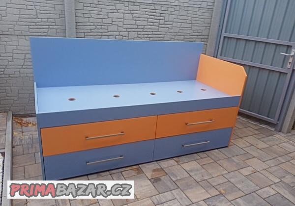 prodam-zvysenou-postel-matrace-zdarma