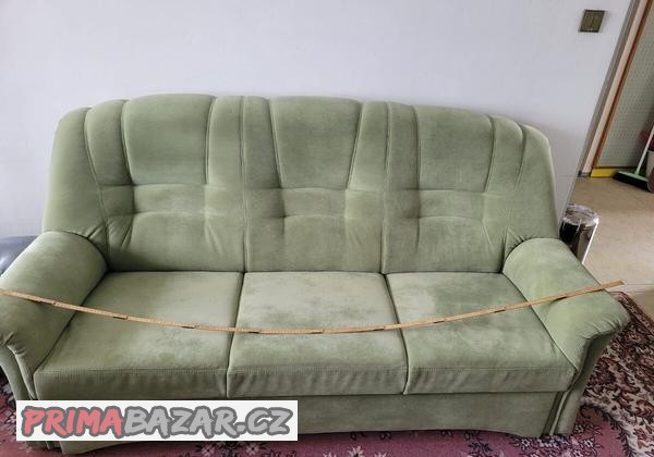 Rozkládací sedačka a dvě křesla