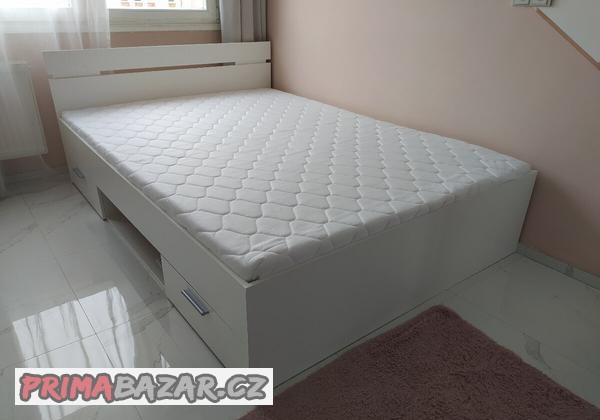 multifunkcni-postel-160x200-zasuvkami-rosty-a-matraci-bila
