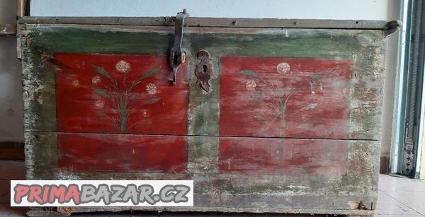 selska-starozitna-malovana-truhla