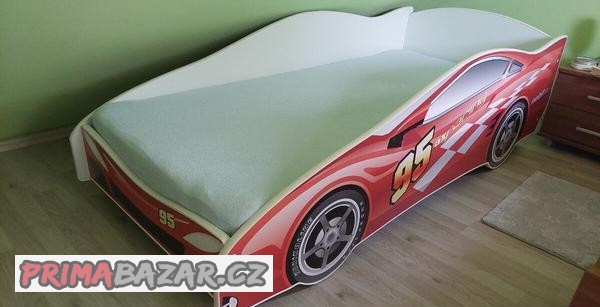 p-detskou-postel-auto